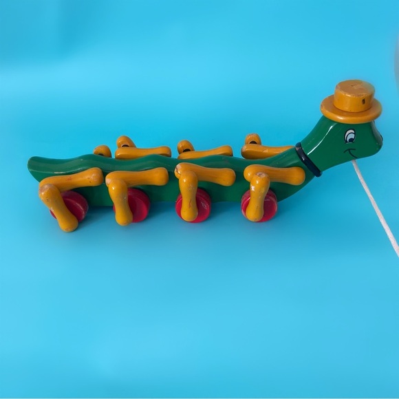 Vintage Kouvalias caterpillar cricket pull along toy wooden collectors item - Picture 4 of 6